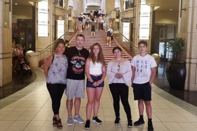Los Angeles Highlights Full-Day Guided Tour - Getting Picked Up and Settling Into the Air-Conditioned Coach