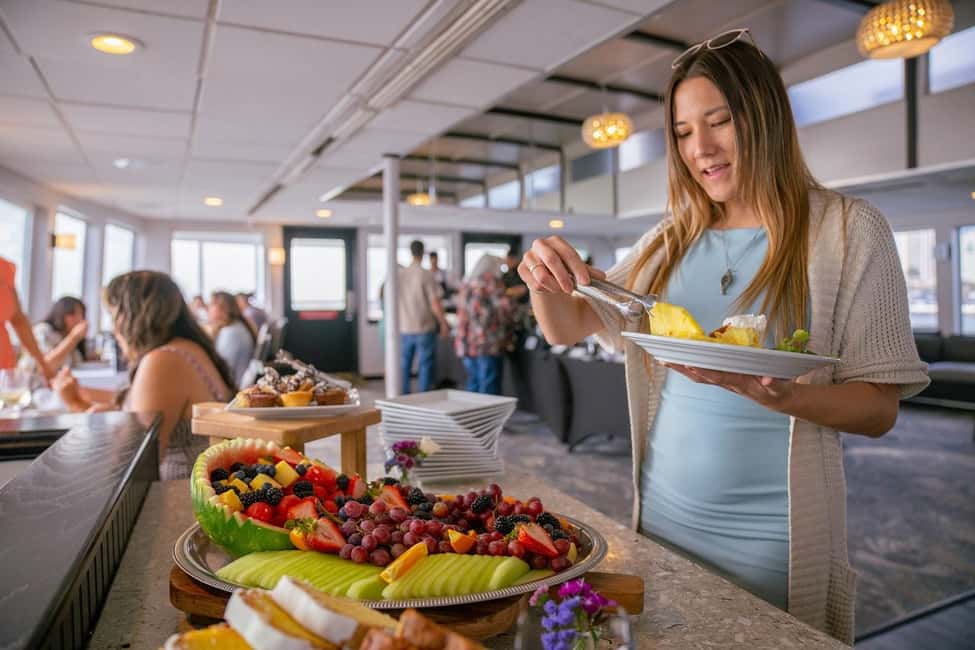 Marina del Rey: City Cruises Champagne Brunch Cruise - Unlimited champagne, and why the staff matter